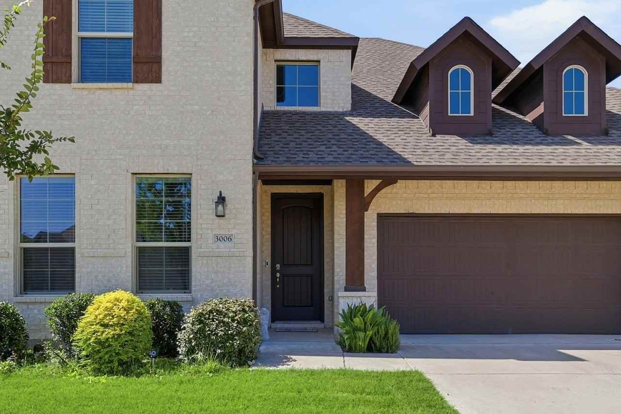 3006 Milton Dr - Photo 3 of 38