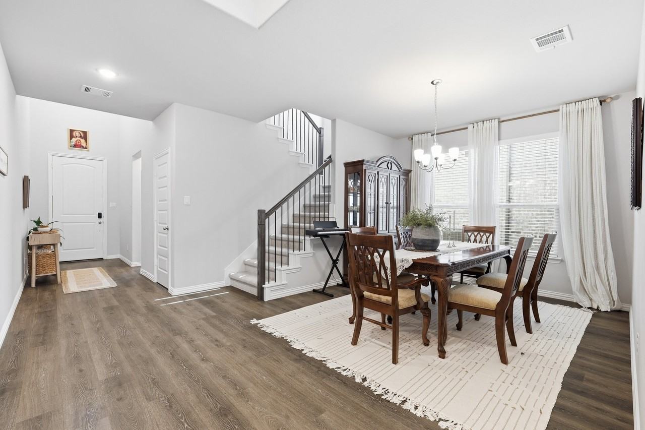 3006 Milton Dr - Photo 5 of 38