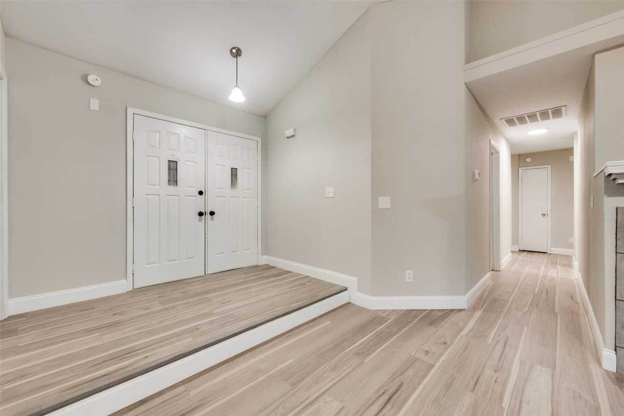 3301 Cliffview Dr - Photo 6 of 23