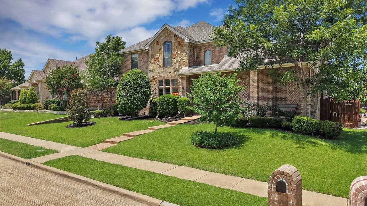2245 Homestead Ln - Photo 2 of 39