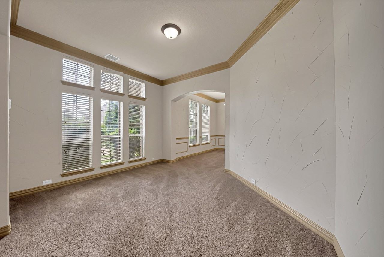 2245 Homestead Ln - Photo 6 of 39