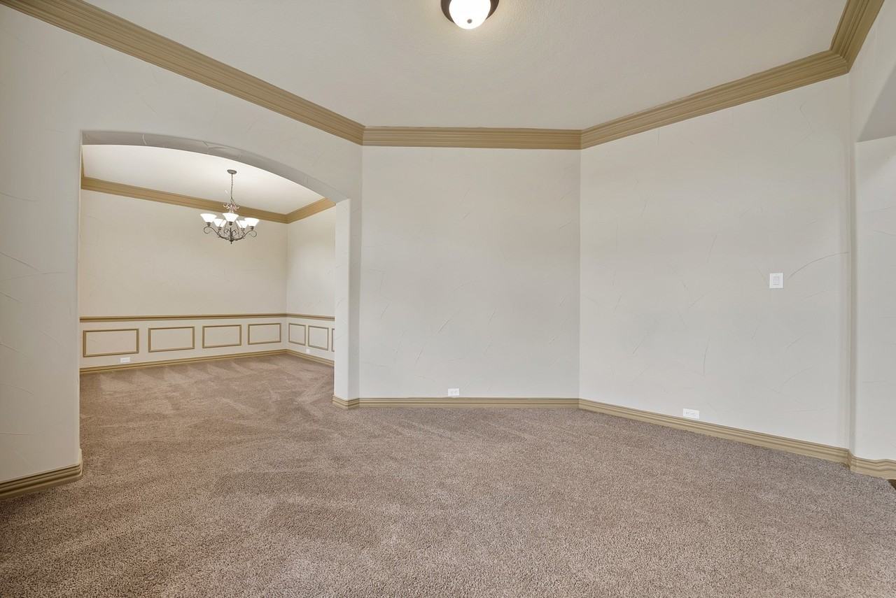 2245 Homestead Ln - Photo 7 of 39