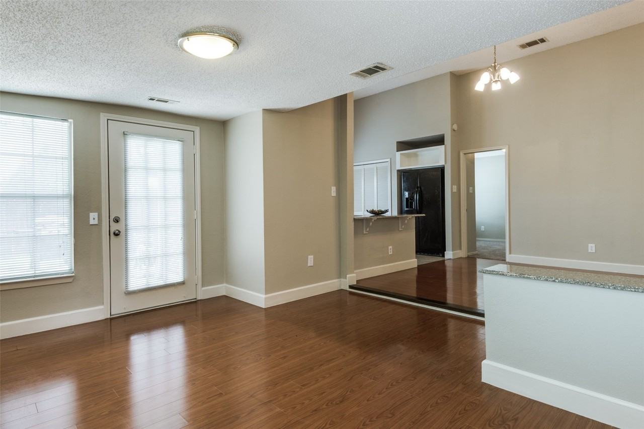 1461 Javelin Way - Photo 5 of 14