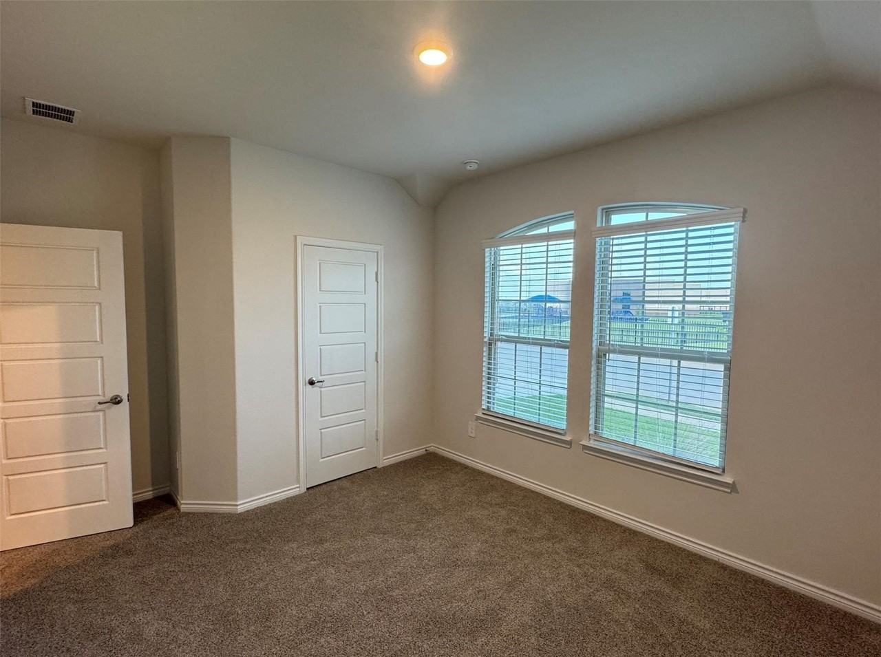 9905 Autumn Leaves Ln - Photo 5 of 21