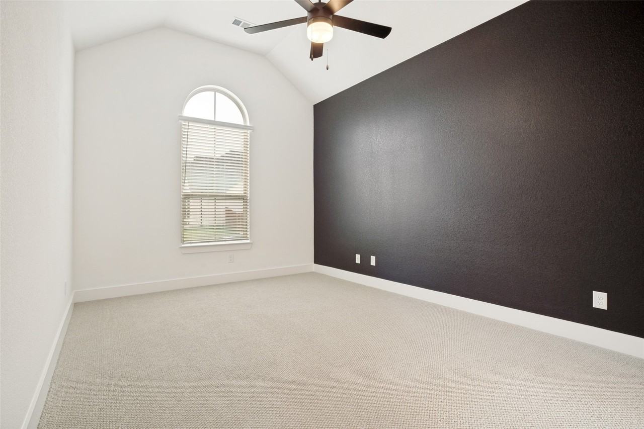 16317 Renault St - Photo 7 of 25
