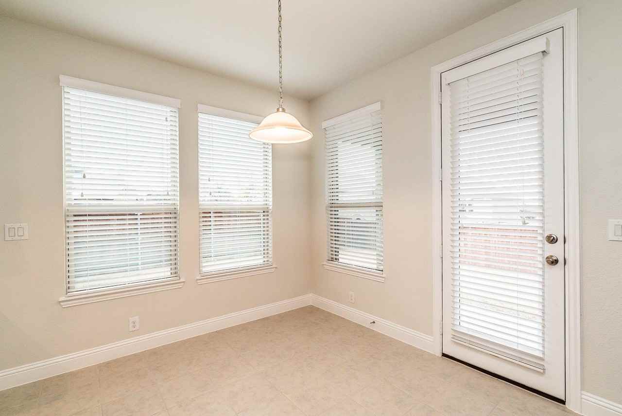 3816 Walden Dr - Photo 7 of 36