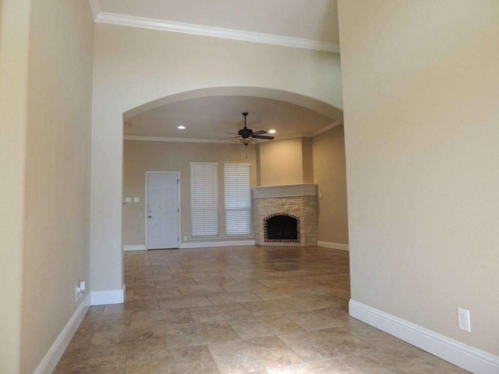 3221 Marksburg Ave - Photo 3 of 28
