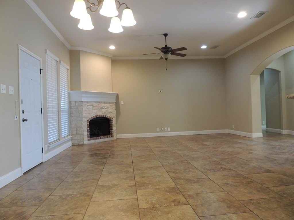 3221 Marksburg Ave - Photo 5 of 28