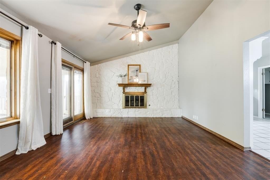 320 Elwood Dr - Photo 5 of 34