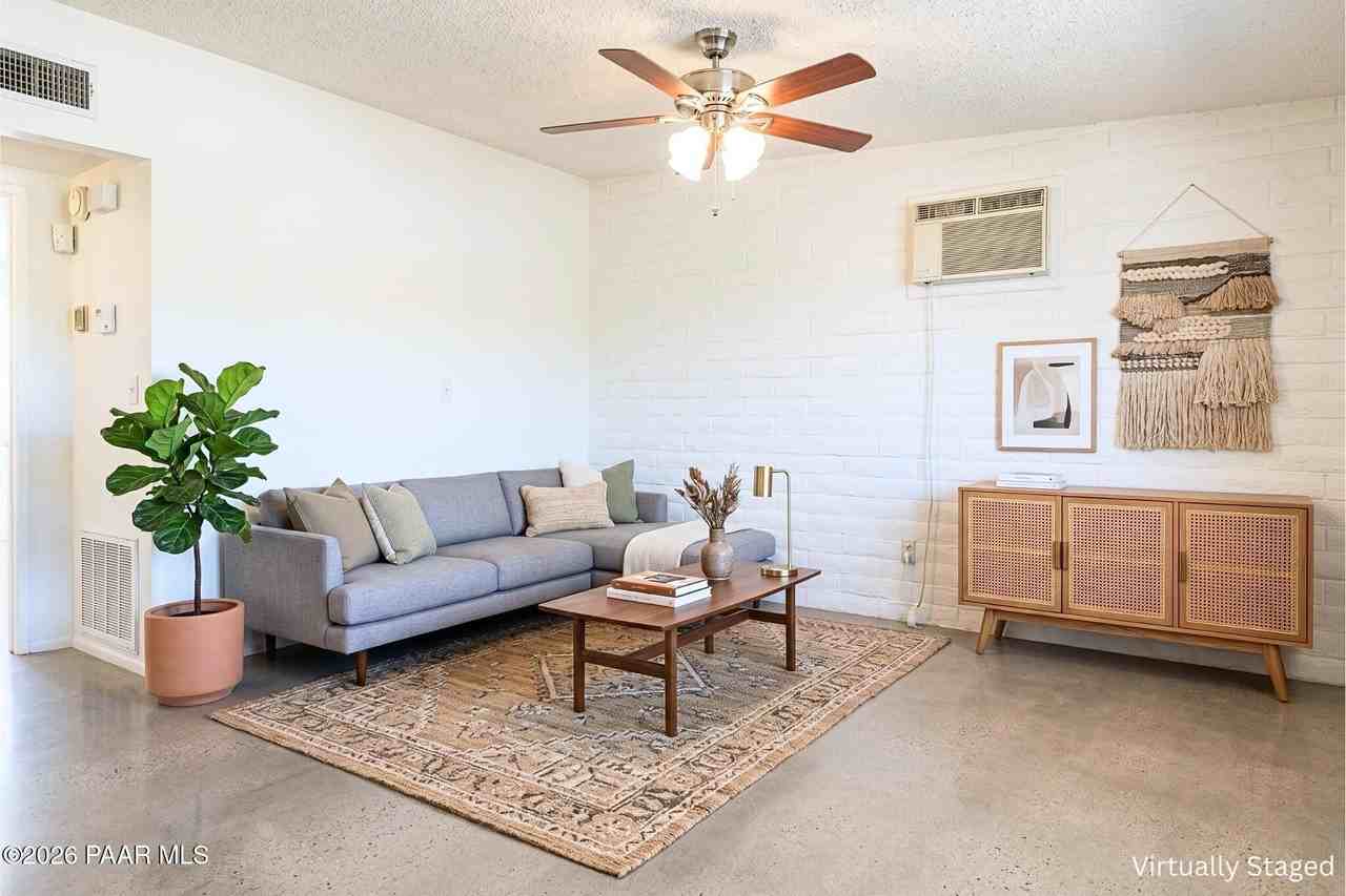 5901 E Fairmount St #B - Photo 2 of 5