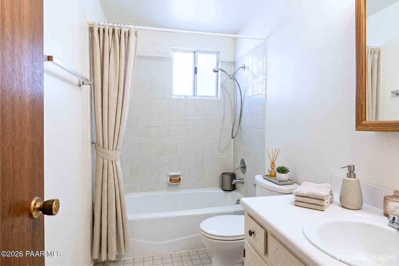 5901 E Fairmount St #B - Photo 5 of 5