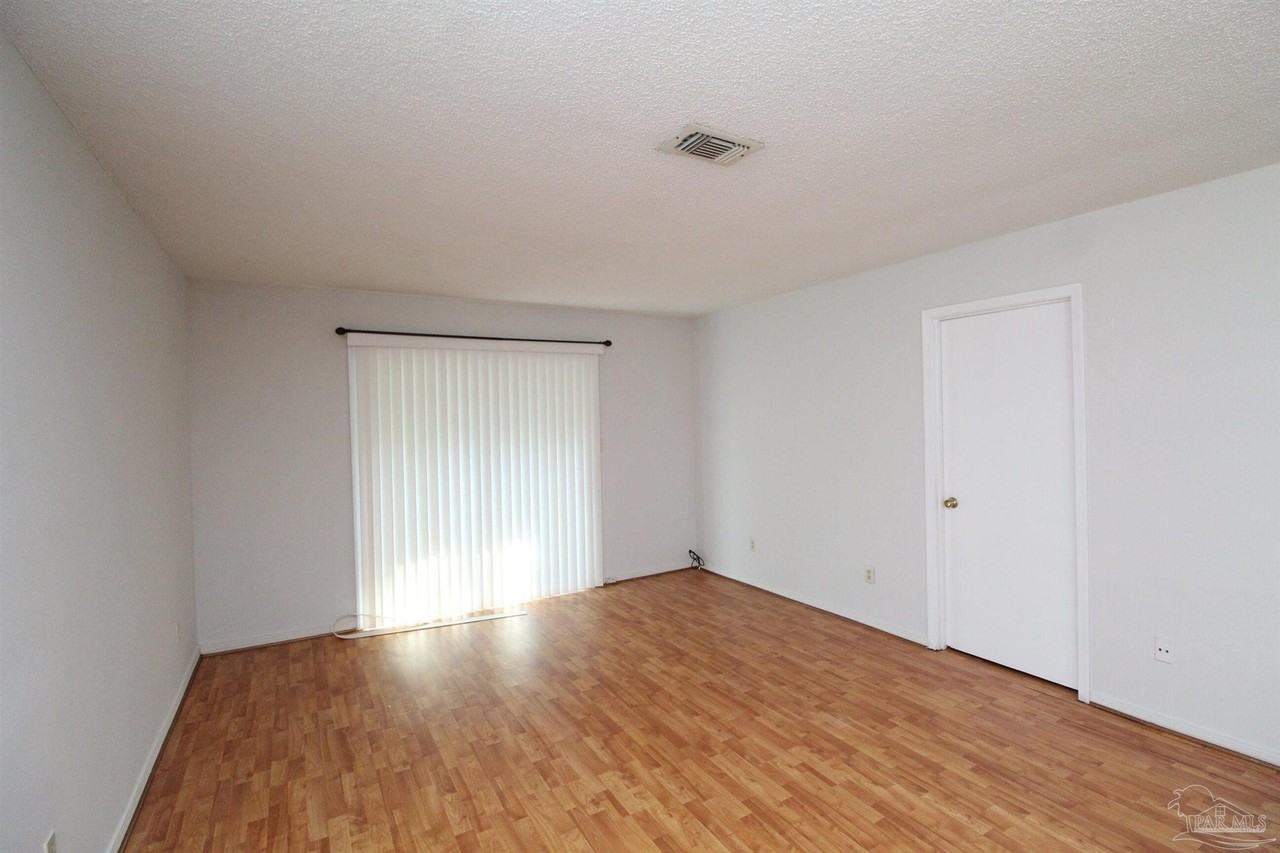 50 Fulton Ave #D16 - Photo 3 of 16