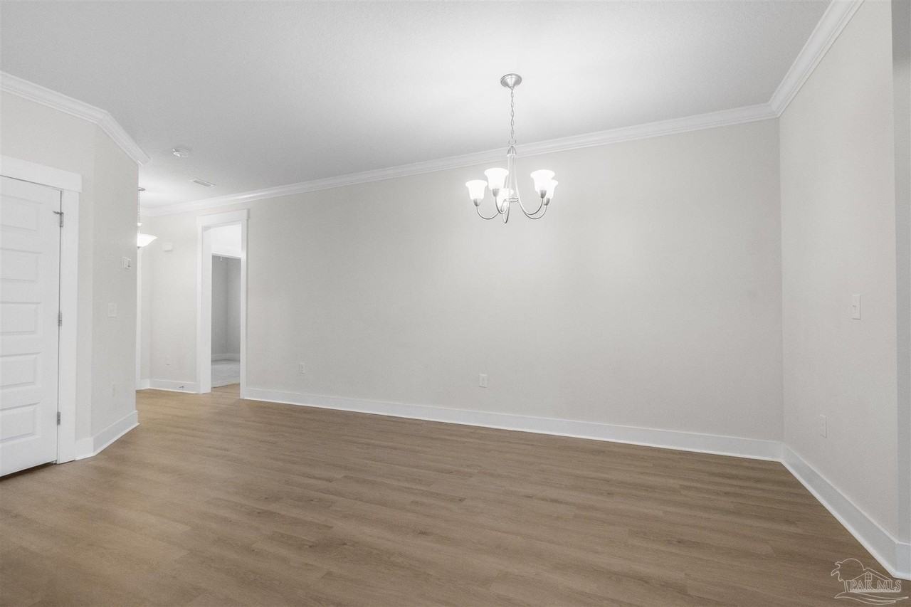 704 Brambling Ct - Photo 4 of 18