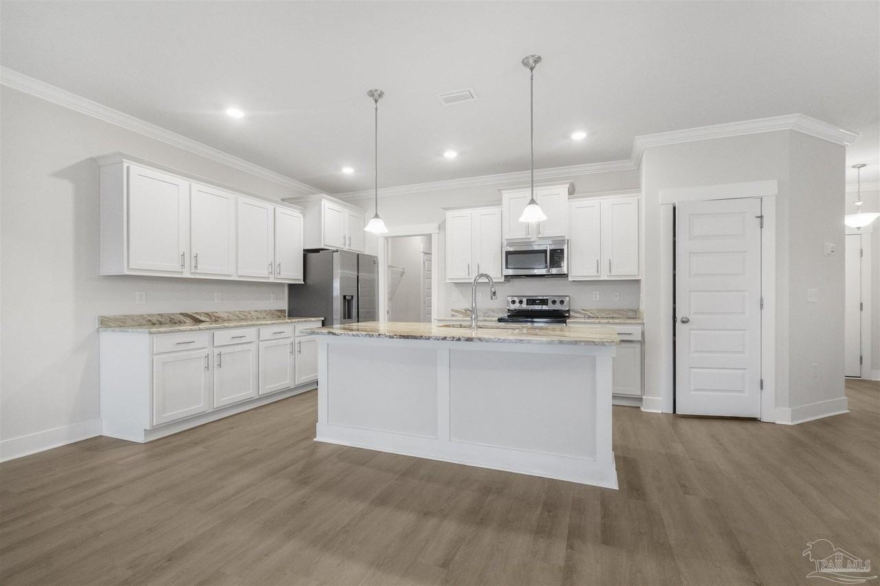 704 Brambling Ct - Photo 5 of 18