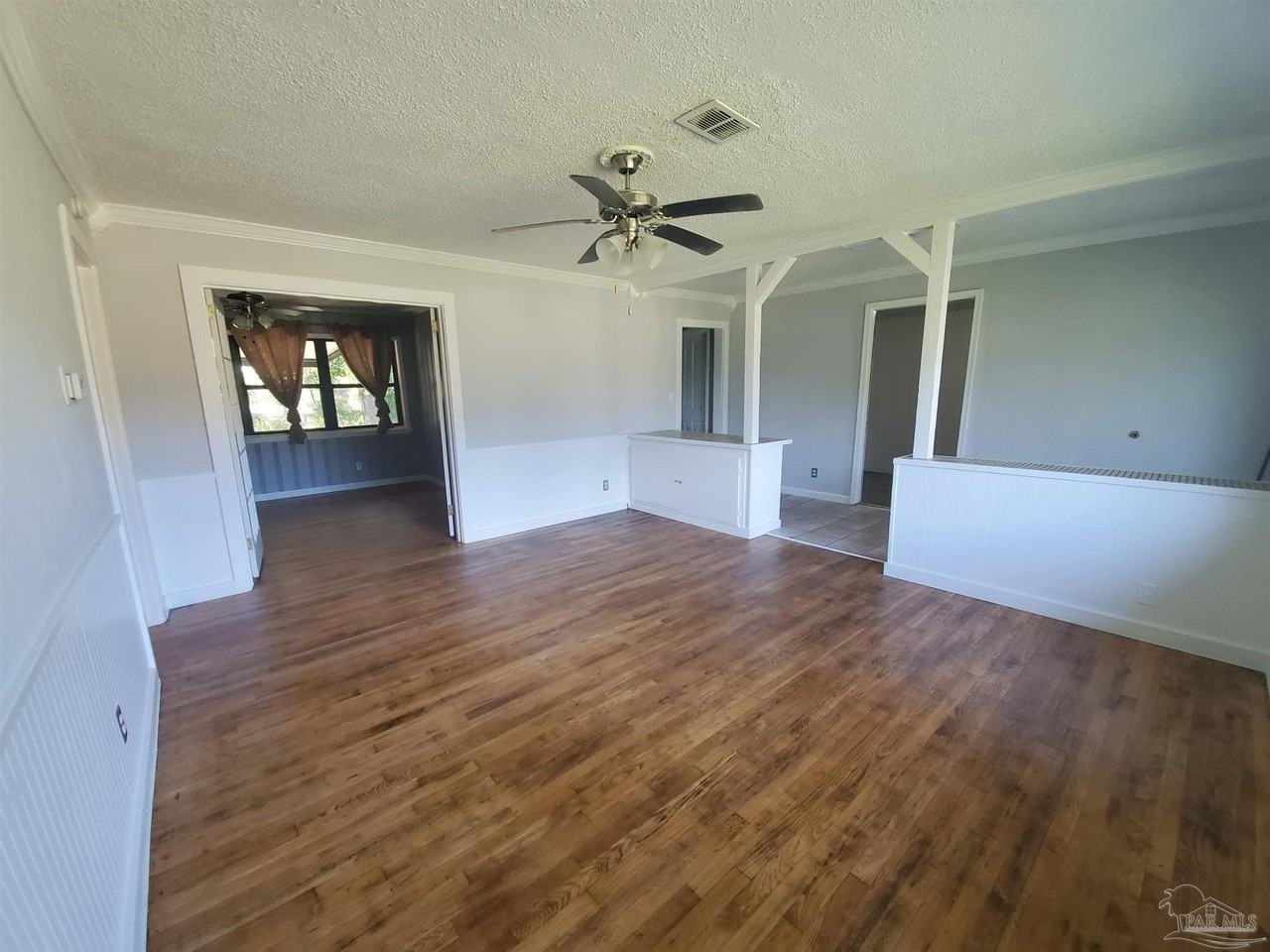 379 N 57th Ave - Photo 3 of 22