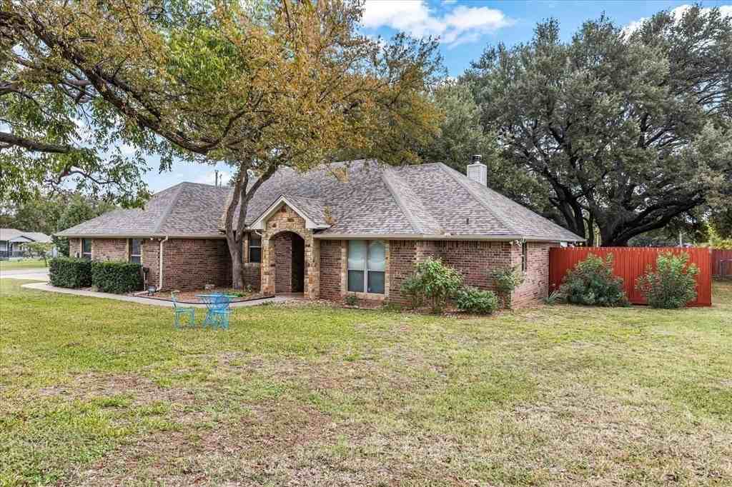 1609 Cheyenne Trl - Photo 3 of 33