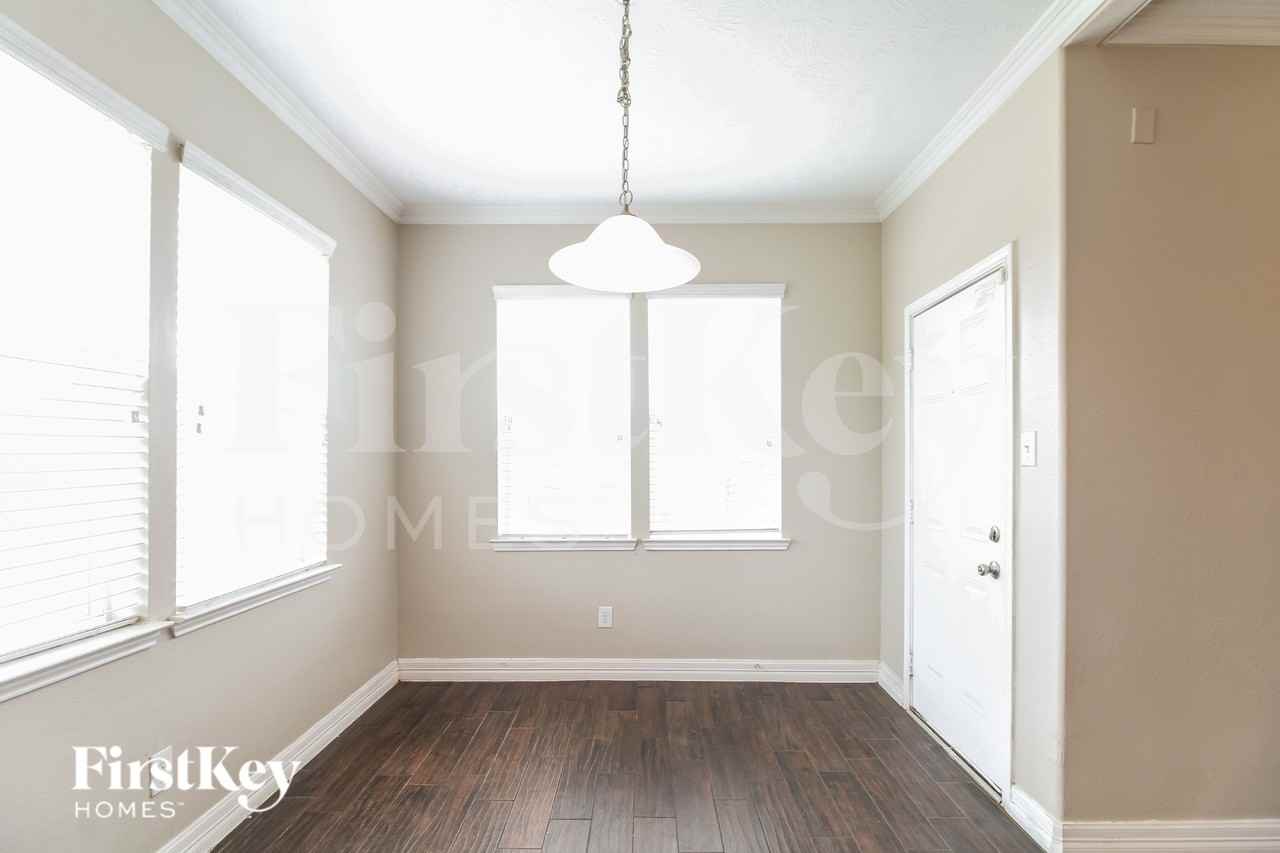 8303 Egret Bay Cir - Photo 7 of 16