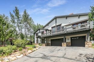 8974 N Sackett Dr - Photo 1 of 1