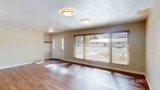 367 Cedar St - Photo 5 of 41