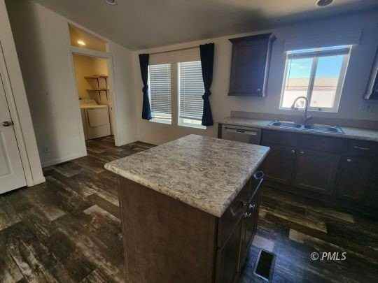 221 S Wahweap Dr - Photo 5 of 15