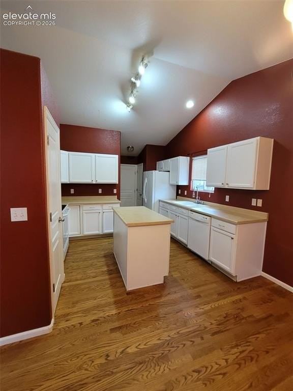 7323 Bentwater Dr - Photo 6 of 18
