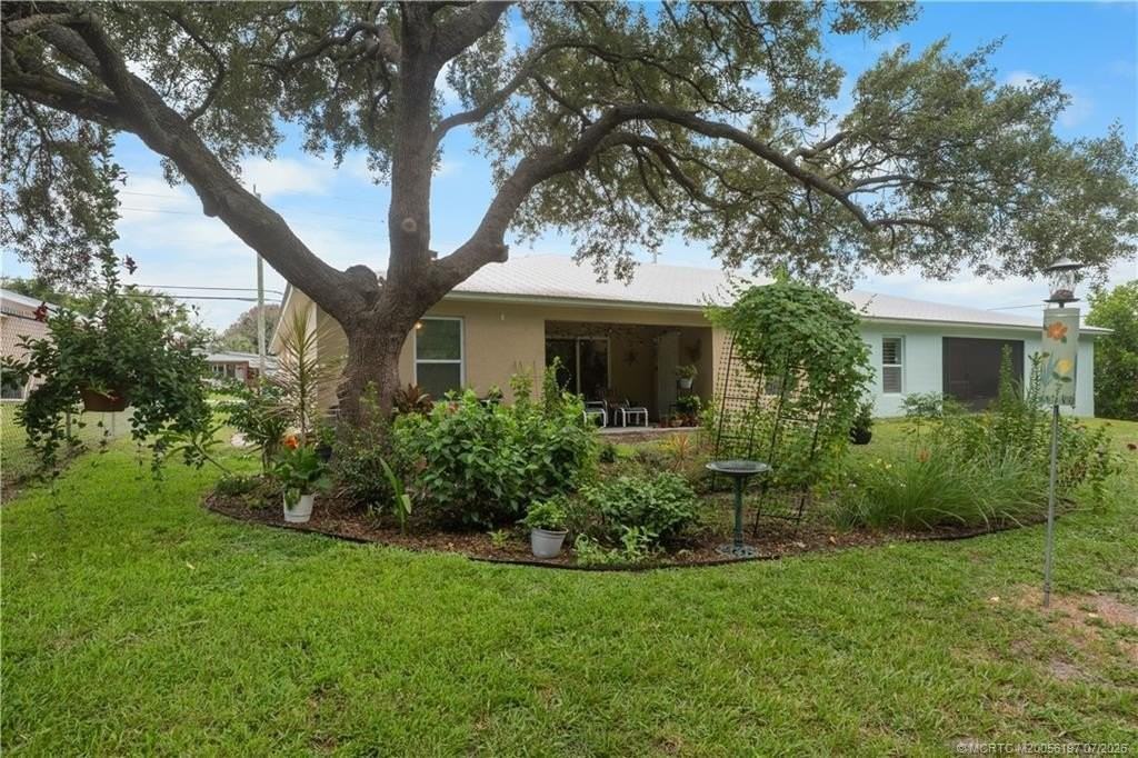 1529 Ne Sunview Ter - Photo 2 of 19