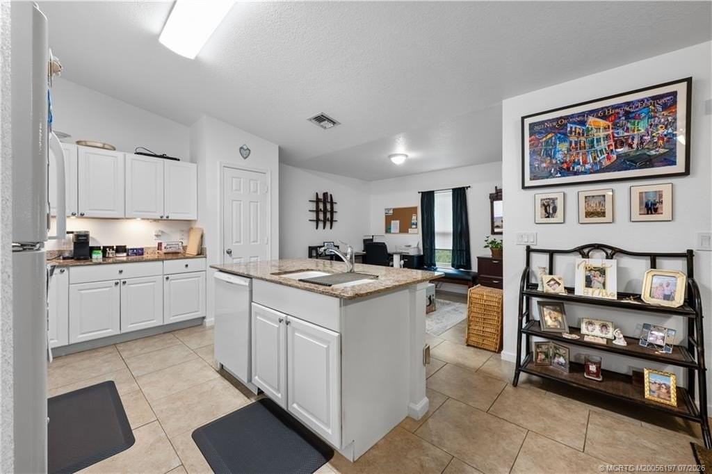 1529 Ne Sunview Ter - Photo 7 of 19