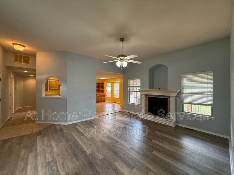 761 N Lexington Ave - Photo 3 of 14