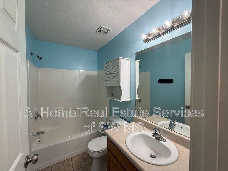 761 N Lexington Ave - Photo 5 of 14
