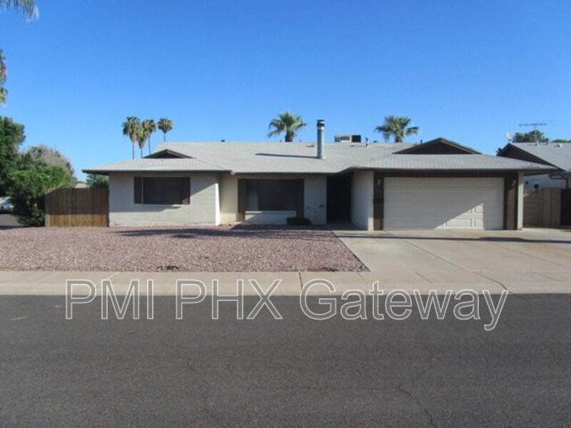 1306 E Fremont Dr - Photo 2 of 2