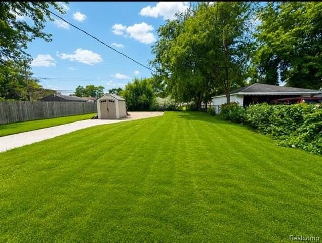 24329 Dale Ave - Photo 7 of 7