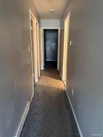 18449 Albany St - Photo 4 of 22