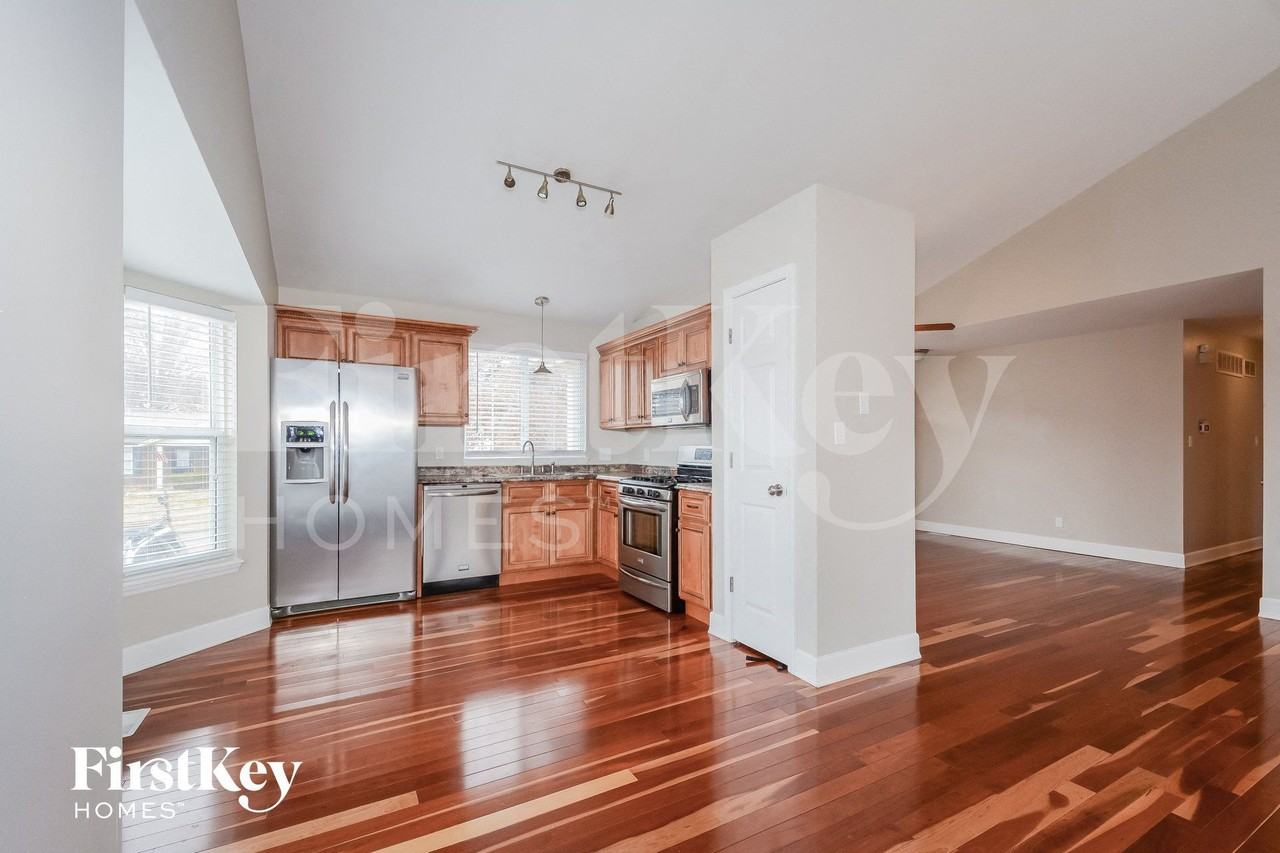 3831 Towers Rd - Photo 5 of 15