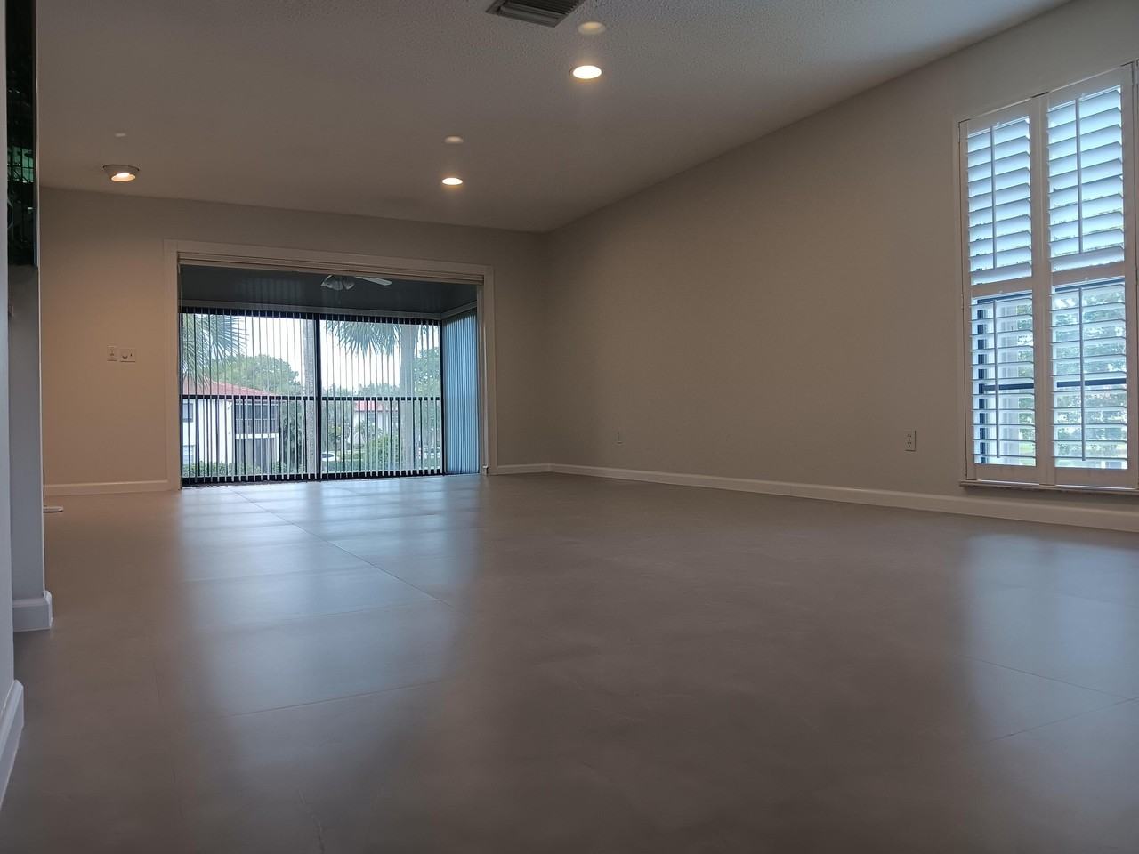 8045 Eastlake Dr #1G - Photo 2 of 47