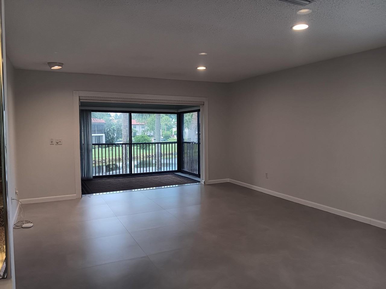 8045 Eastlake Dr #1G - Photo 3 of 47