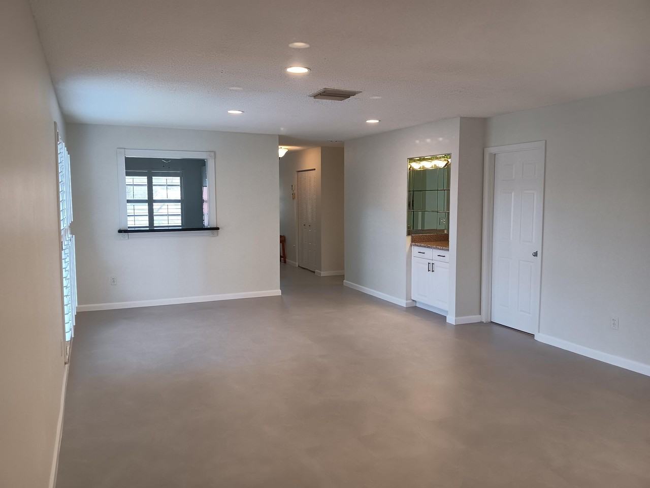 8045 Eastlake Dr #1G - Photo 5 of 47
