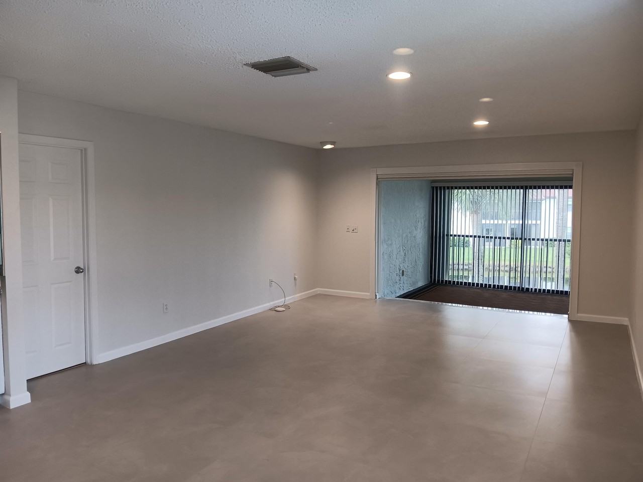 8045 Eastlake Dr #1G - Photo 7 of 47