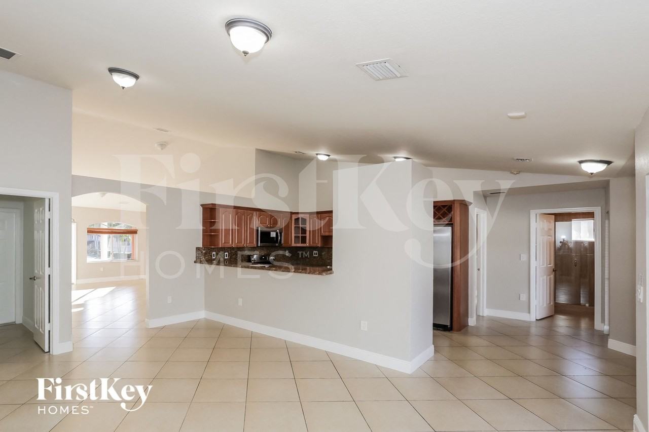 3124 Swplace - Photo 5 of 15