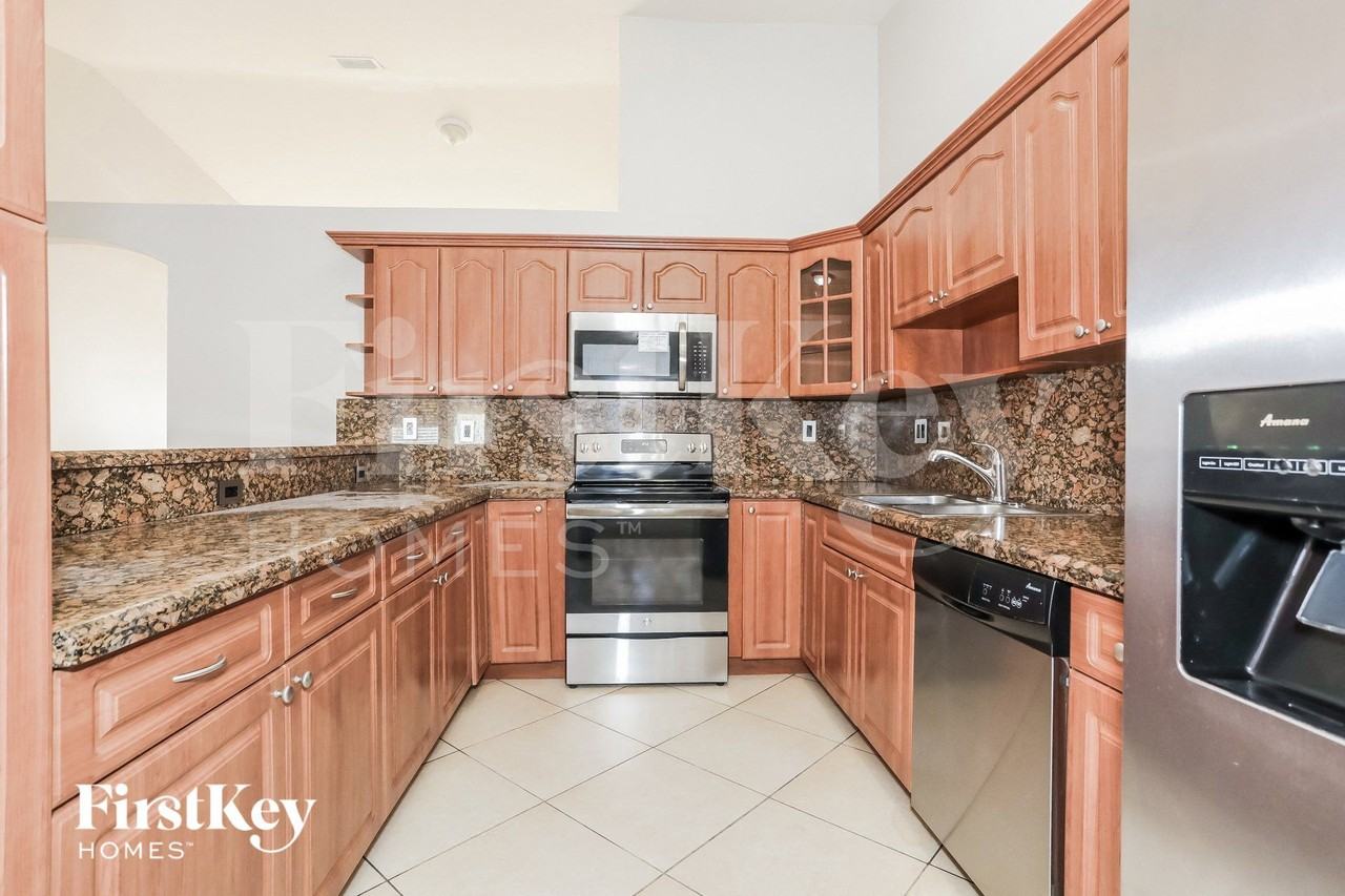 3124 Swplace - Photo 6 of 15