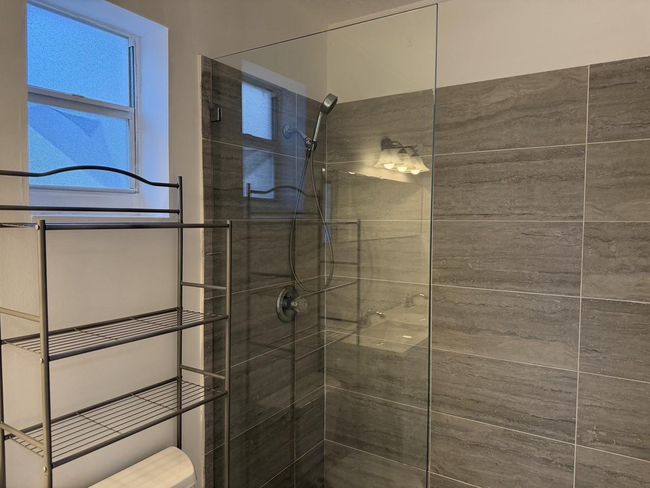 4081 4081 N 41st Street - Photo 2 of 15