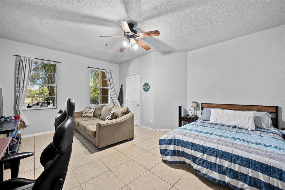335 E Thatch Palm Cir #104 - Photo 5 of 46
