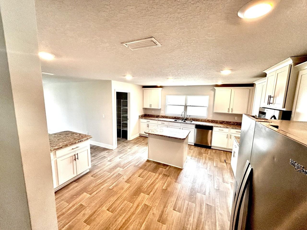 1399 Sw Edinburgh Dr - Photo 6 of 18