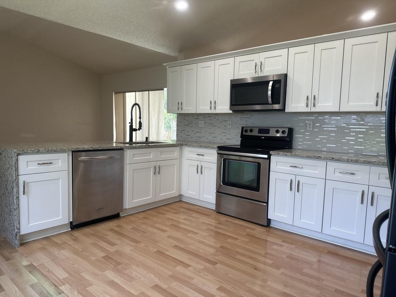 9825 Nw 54th Pl - Photo 5 of 21