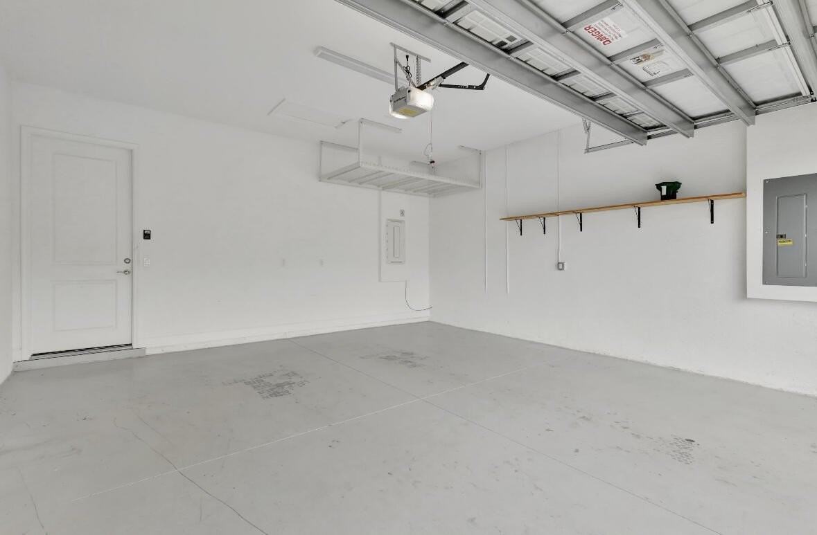 15684 Goldfinch Cir - Photo 4 of 26