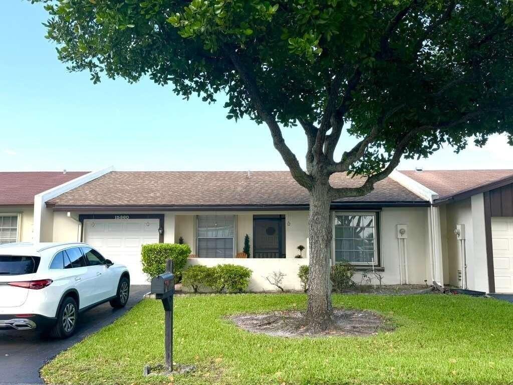 15860 Laurel Oak Cir - Photo 3 of 20