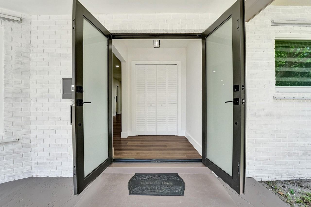 5011 Buchanan St - Photo 7 of 50