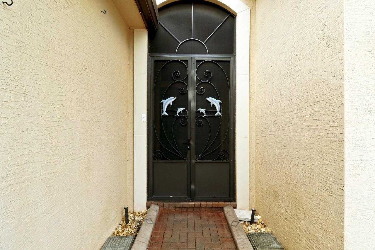 11340 Sw Vanderbilt Cir - Photo 4 of 50
