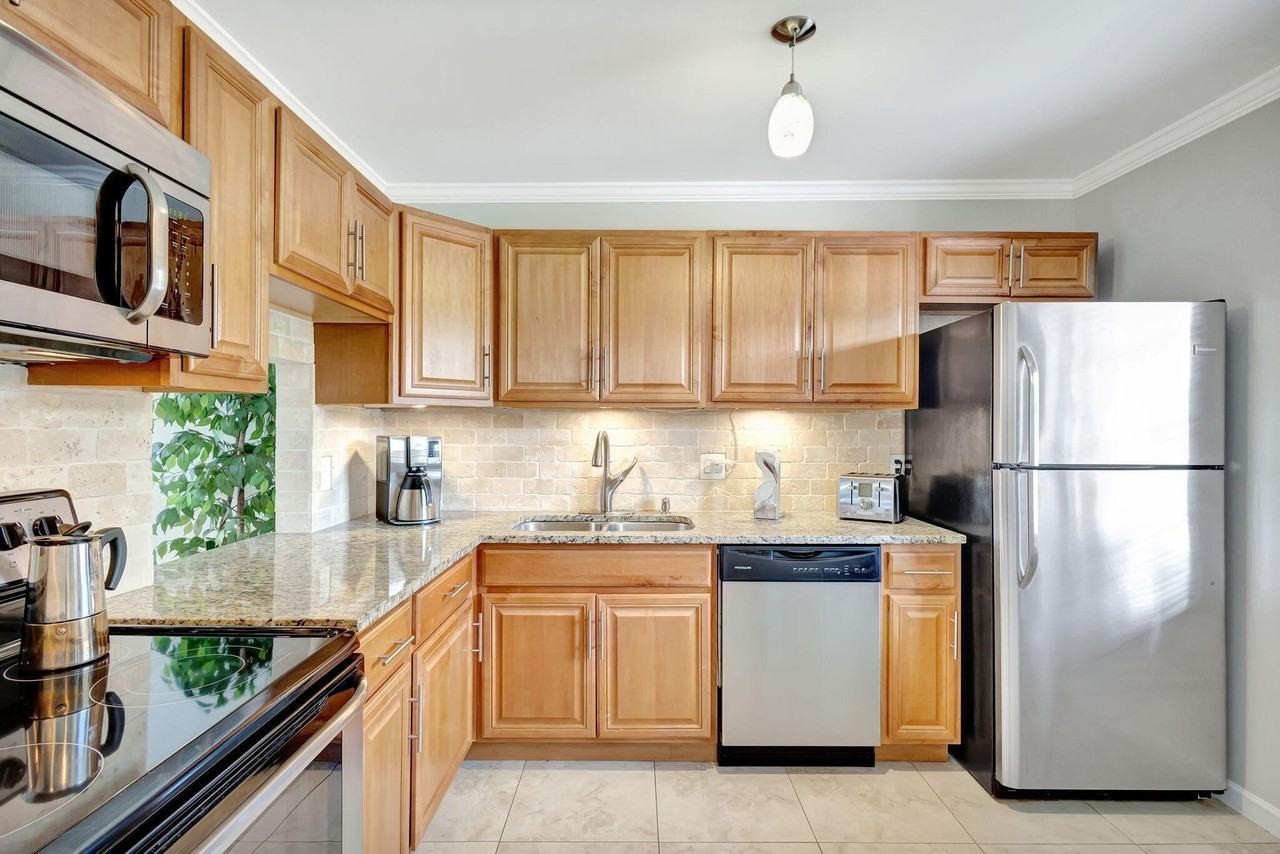 154 Lake Meryl Dr #255 - Photo 4 of 27
