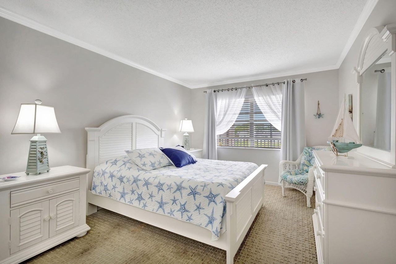 154 Lake Meryl Dr #255 - Photo 7 of 27