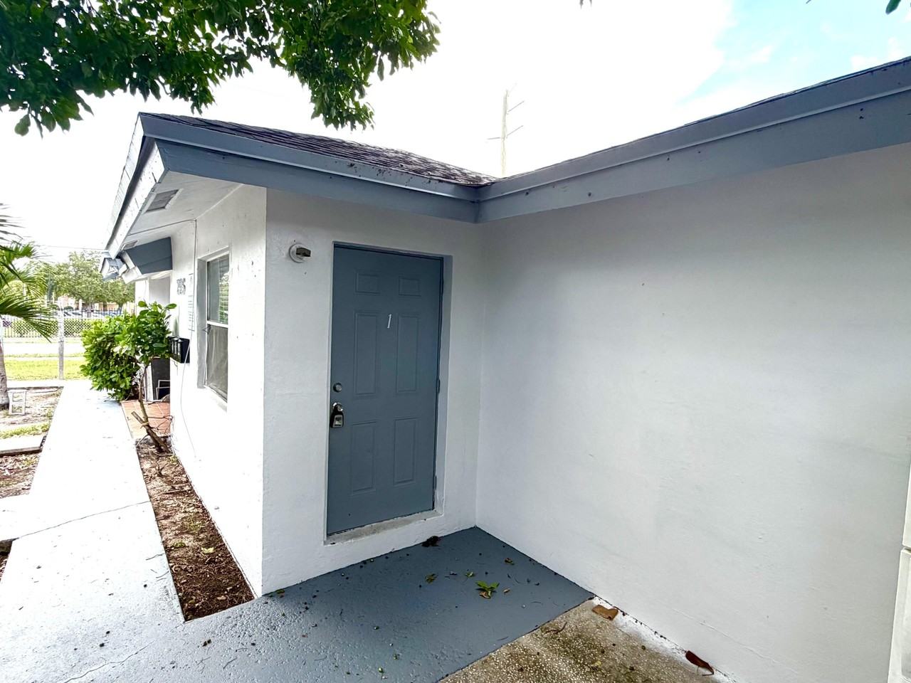 245 Nw 12th Ct #1-4 - Photo 2 of 16